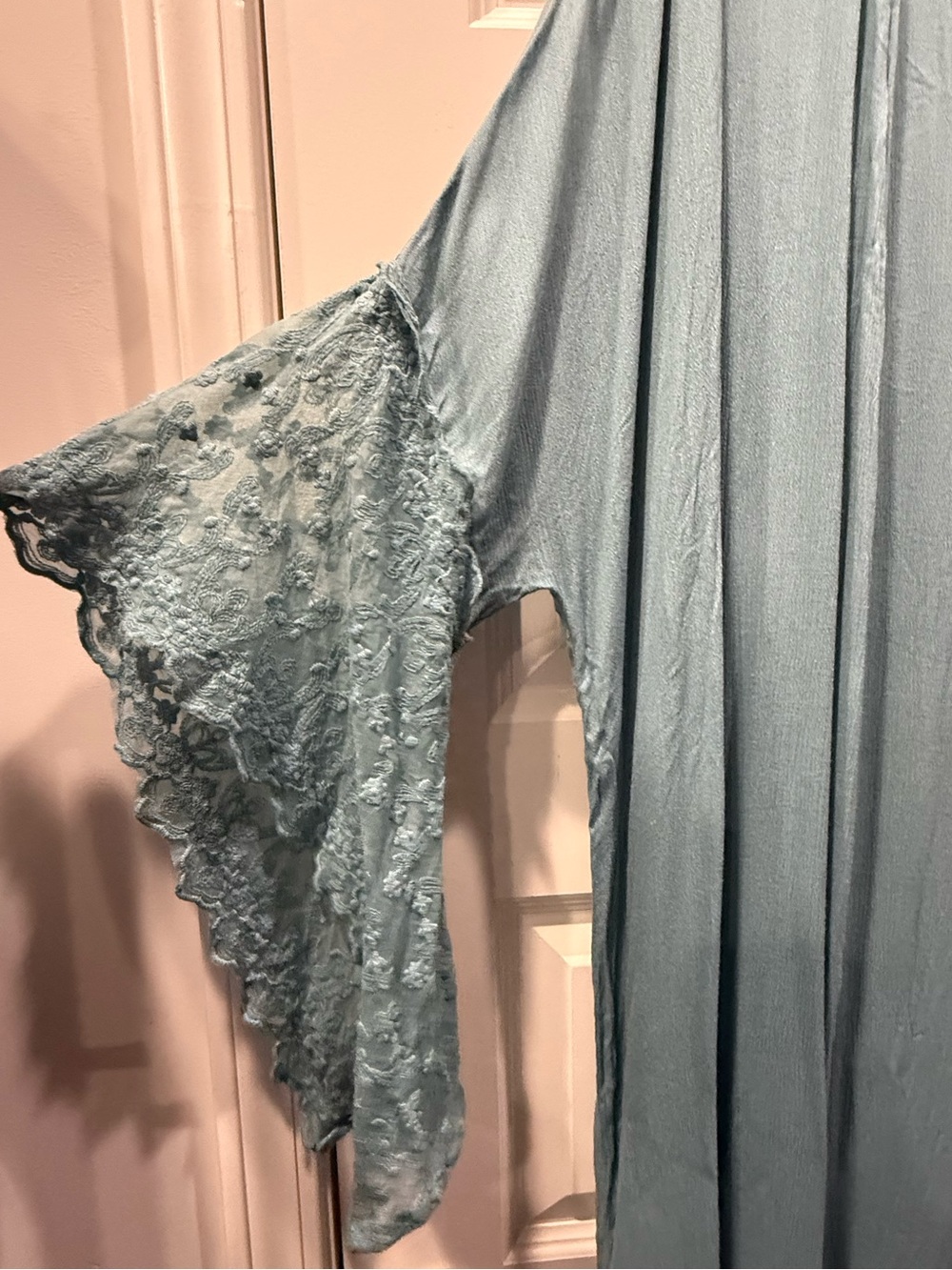 GiGiO Open-Front Lace-Trim Duster Kimono in a dusty teal - Picture 11 of 11